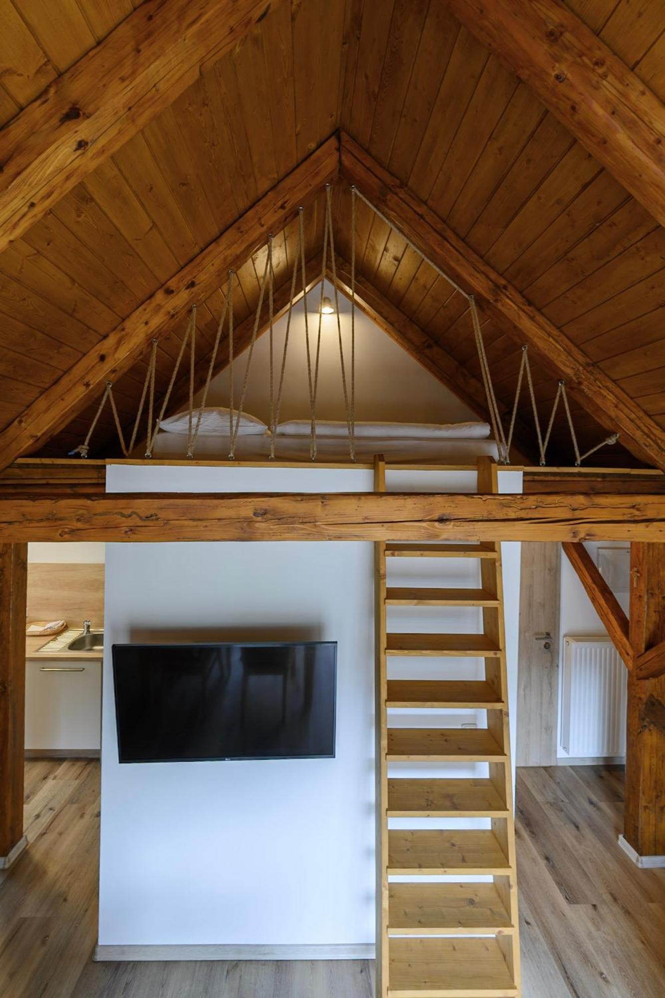 Apartmany Mezivodi Kycera Exterior photo